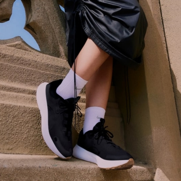 NIKE Black React Escape Run Running Sneakers Size 8 - Picture 11 of 11